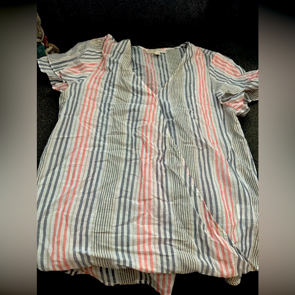 Beautiful Michael kors, cross shirt new with out tag